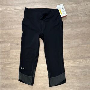 Under Armour Black and Gray Capri Leggings with Cuffed Design